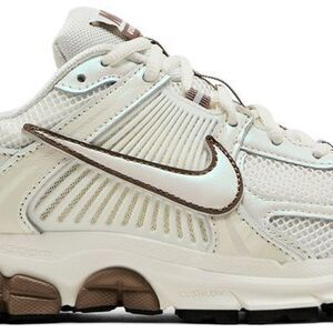 Nike Wmns Air Zoom Vomero 5 'Sail Mink Brown'